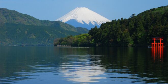 Blick auf den Mt. Fuji-san vom Ashi-See in Hakone